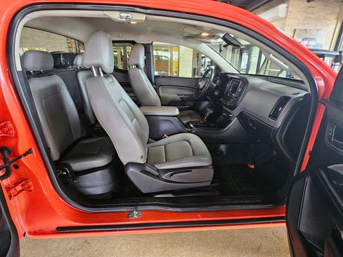 Used 2019 Chevrolet Colorado W/T w/ WT Convenience Package image 10