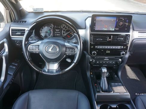 Used 2022 Lexus GX 460 Premium w/ Accessory Package AWD/4WD image 6