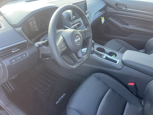 New 2025 Nissan Altima 2.5 S image 18
