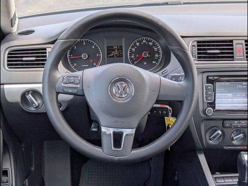 Used 2012 Volkswagen Jetta TDI FWD image 12