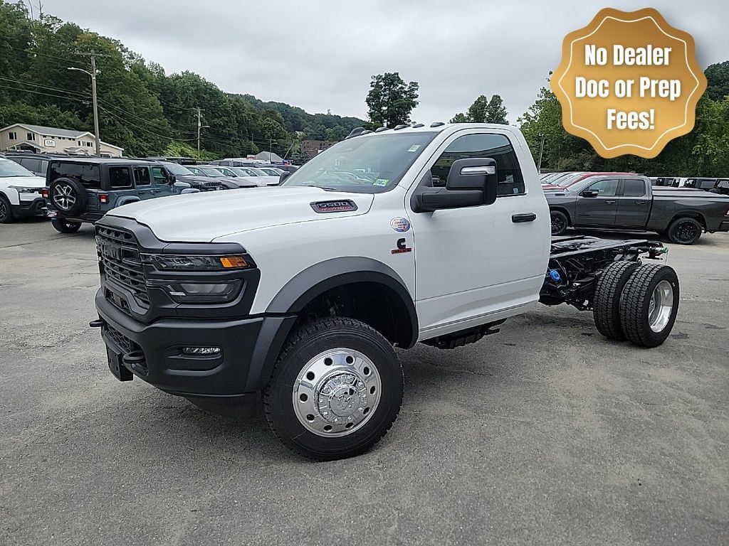New 2026 RAM 5500 Tradesman AWD/4WD image 3