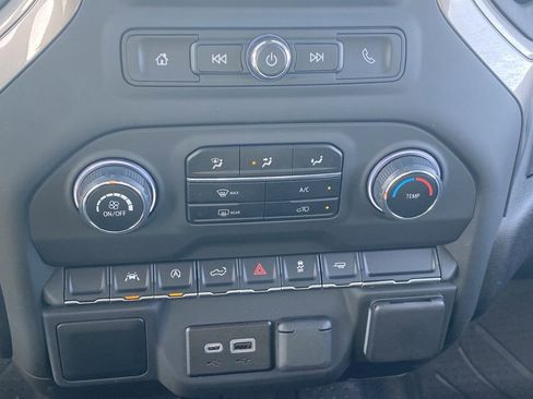 Used 2025 Chevrolet Silverado 1500 Custom image 25