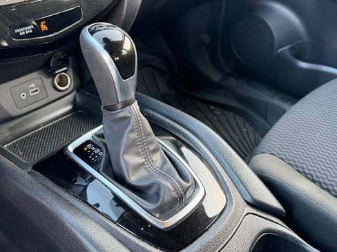 Used 2022 Nissan Rogue Sport S FWD image 18