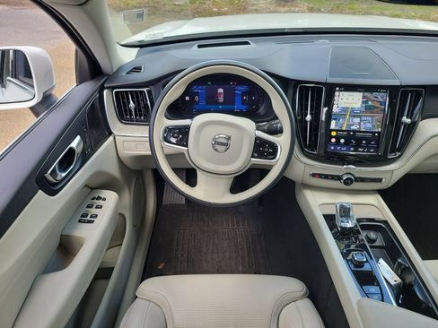 Used 2023 Volvo XC60 B5 Ultimate w/ Climate Package AWD/4WD image 16