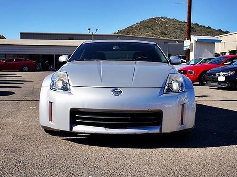 Used 2006 Nissan 350Z Base 2dr Coupe w/ (N93) Cargo Convenience Pkg image 5