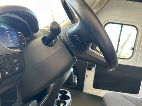 Used 2024 RAM ProMaster 3500 w/ Delivery Van Package FWD image 35