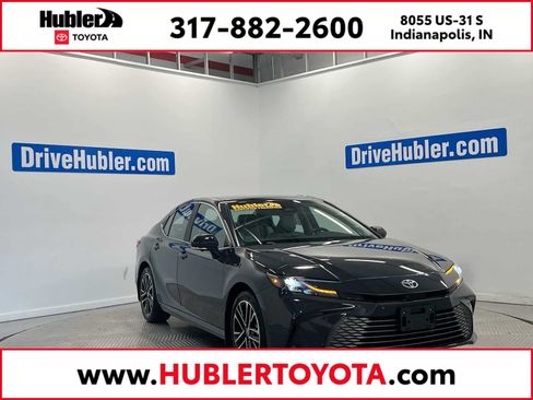 Used 2025 Toyota Camry XLE w/ Premium Plus Package AWD/4WD image 1