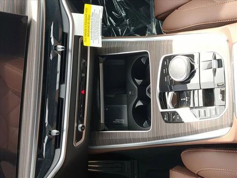 New 2026 BMW X5 xDrive50e image 12