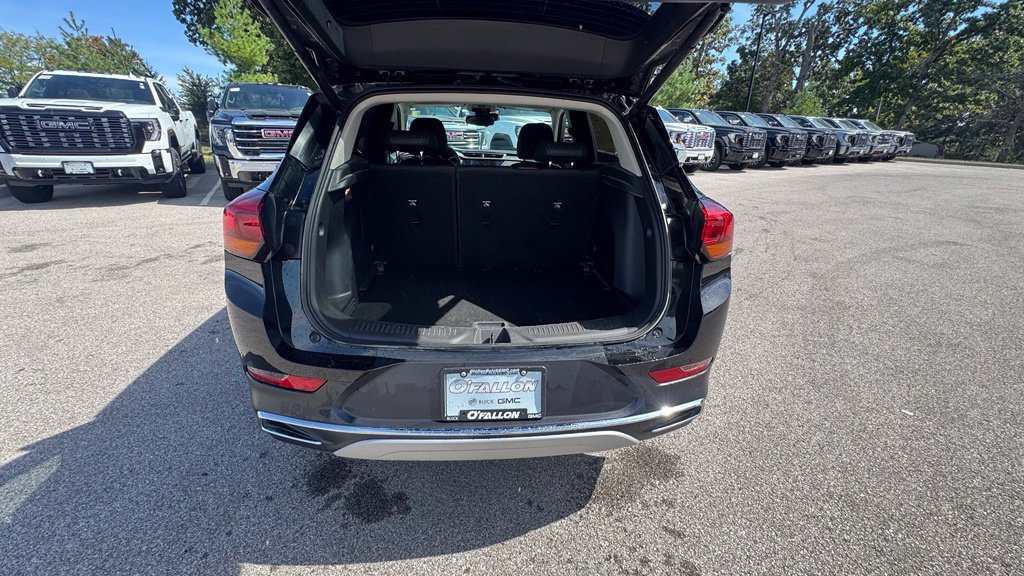 Used 2023 Buick Encore GX Essence w/ Experience Buick Package FWD image 4