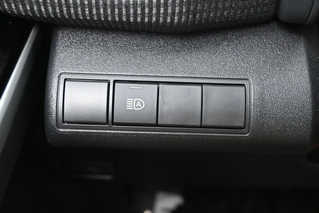 Used 2023 Toyota bZ4X AWD image 21