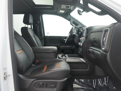 Used 2023 GMC Sierra 2500 AT4 w/ AT4 Premium Plus Package image 11