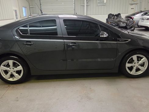 Used 2014 Chevrolet Volt Premium w/ Premium Trim Package FWD image 14