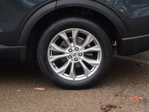 Used 2023 Ford Explorer Limited w/ Equipment Group 301A image 31