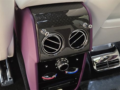 Certified 2023 Rolls-Royce Cullinan Black Badge w/ Driver's Package image 23