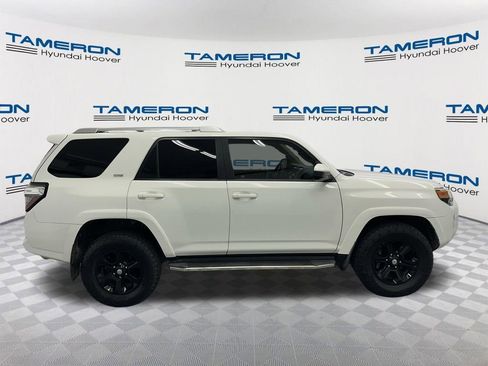 Used 2018 Toyota 4Runner SR5 AWD/4WD image 6