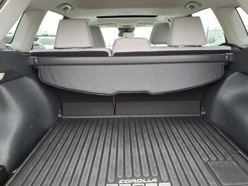 Used 2025 Toyota Corolla Cross LE w/ Moonroof Package image 21