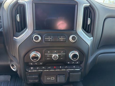 Used 2023 GMC Sierra 3500 Denali w/ Denali Ultimate Package AWD/4WD image 32