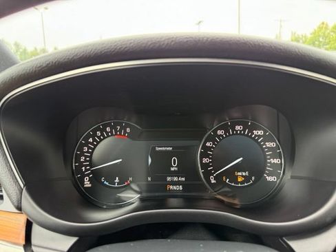 Used 2017 Lincoln MKC Select w/ Select Plus Package AWD/4WD image 24