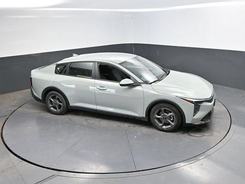 Used 2025 Kia K4 FWD image 38