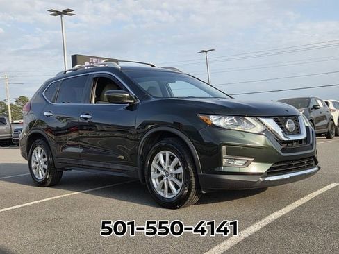 Used 2018 Nissan Rogue SV image 4