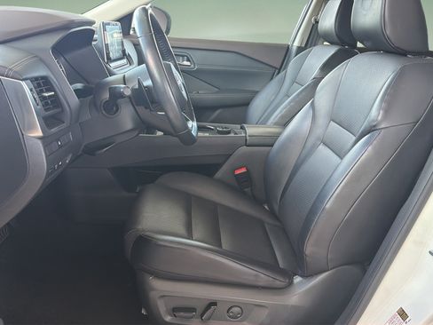 Certified 2023 Nissan Rogue SV w/ SV Premium B Package AWD/4WD image 23