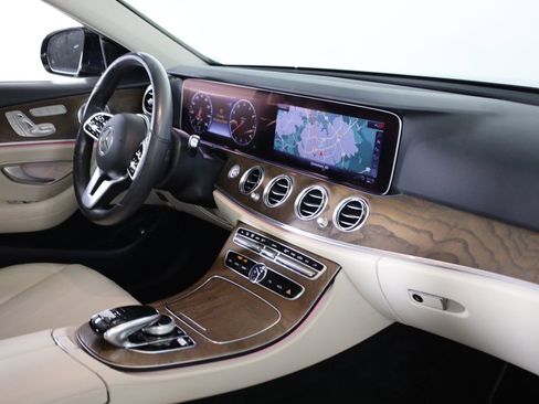 Used 2020 Mercedes-Benz E 350 4MATIC Sedan image 36