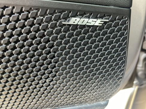 Used 2023 Hyundai Elantra Limited w/ Preferred Accessory Package image 19