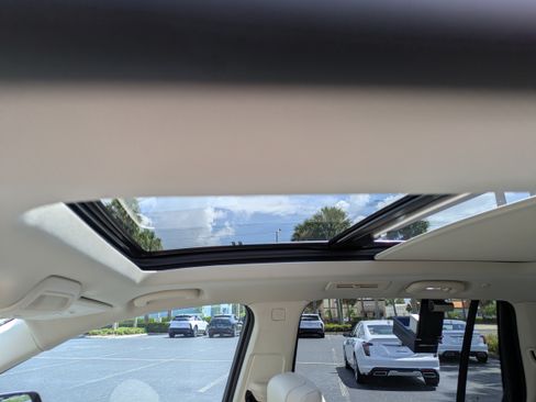 Certified 2024 Cadillac XT6 Premium Luxury w/ Technology Package FWD image 19