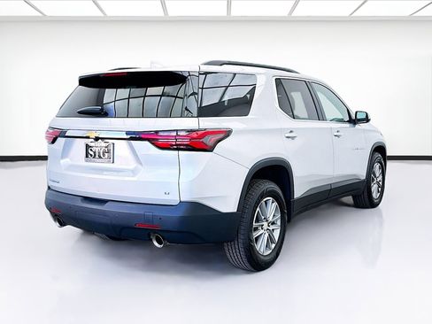 Used 2022 Chevrolet Traverse LT image 4