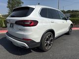 Used 2021 BMW X5 xDrive40i w/ Premium Package image 3