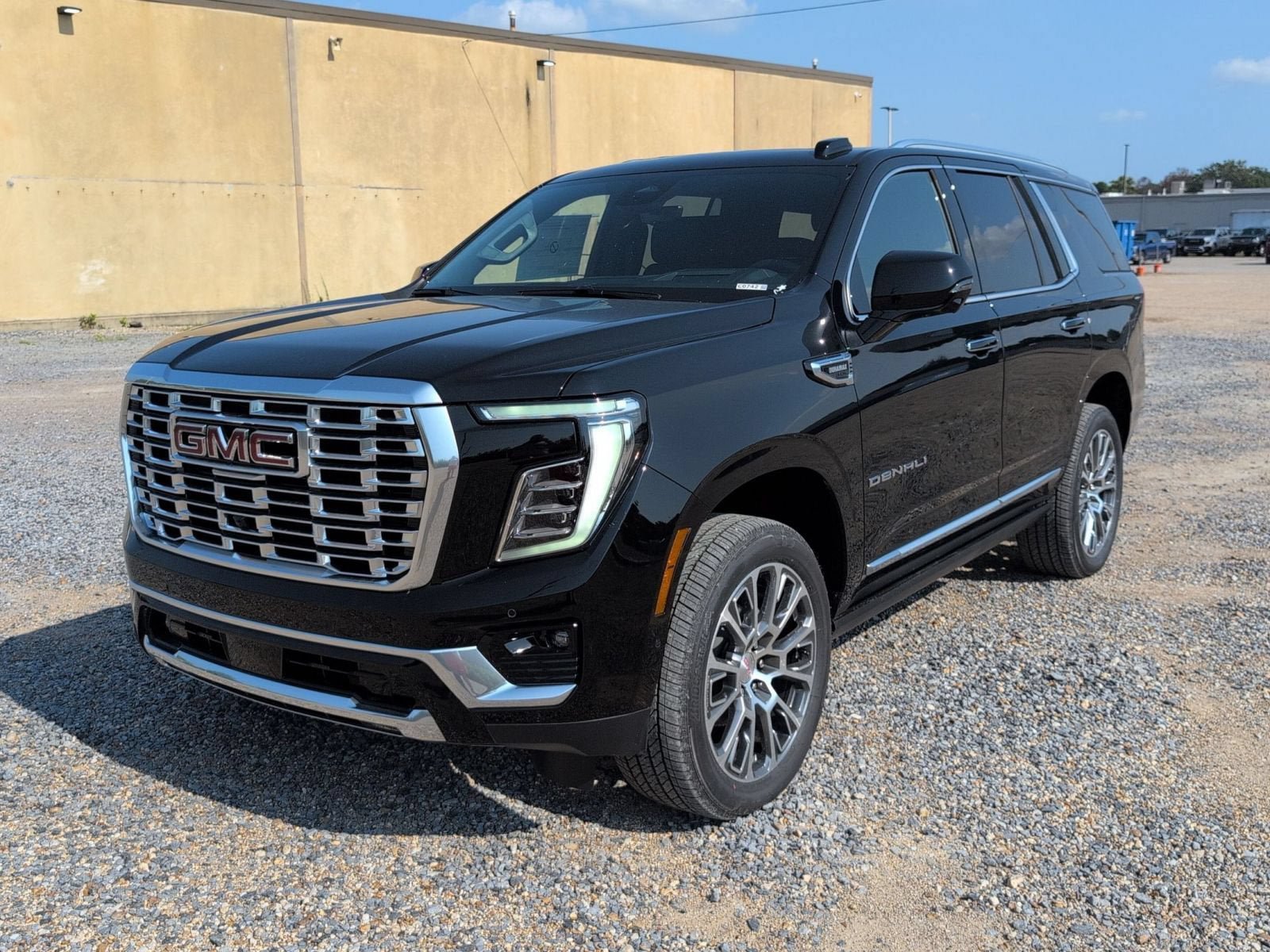 New 2026 GMC Yukon Denali w/ Denali Reserve Package AWD/4WD image 10
