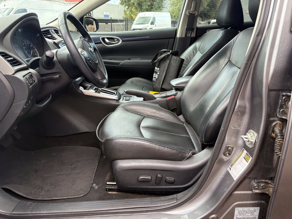 Used 2018 Nissan Sentra SR w/ Premium Package (P02) FWD image 8