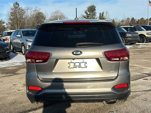 Used 2019 Kia Sorento LX image 26