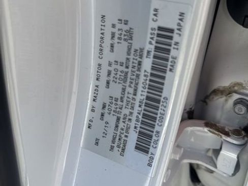 Used 2020 MAZDA MAZDA3 Hatchback FWD image 28