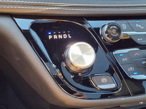 New 2026 Chrysler Pacifica Select image 16