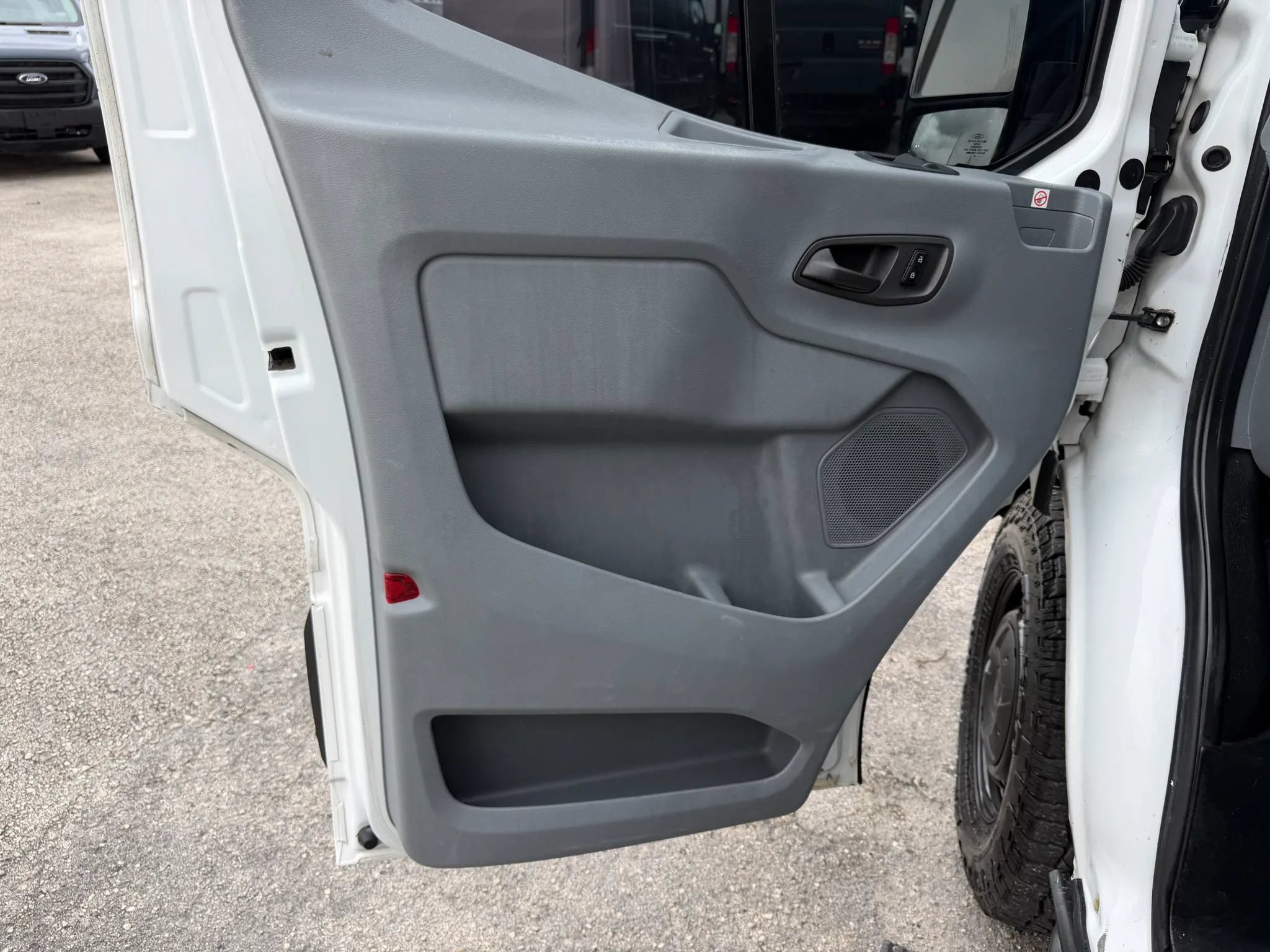 Used 2019 Ford Transit 250 148 Medium Roof w/ Interior Upgrade Package RWD image 9