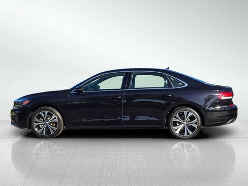 Used 2022 Volkswagen Passat 2.0T SE FWD image 7
