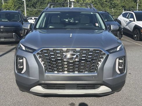 Used 2020 Hyundai Palisade SEL w/ Premium Package FWD image 2