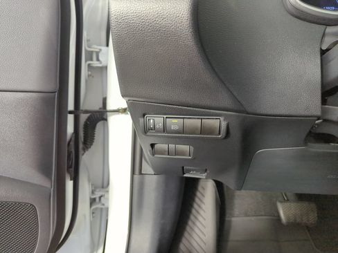 Used 2023 Toyota Corolla Cross XLE FWD image 20
