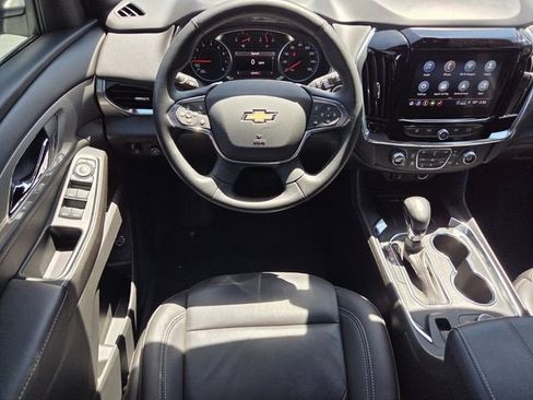 Certified 2023 Chevrolet Traverse LT FWD image 18