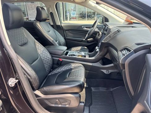Certified 2024 Ford Edge Titanium AWD/4WD image 27