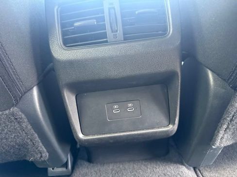 Used 2025 Nissan Rogue SV FWD image 25