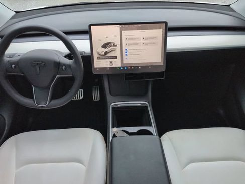 Used 2022 Tesla Model Y Performance AWD/4WD image 13