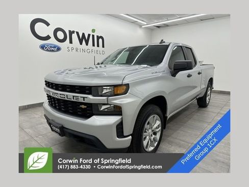 Used 2020 Chevrolet Silverado 1500 Custom w/ Custom Value Package image 1