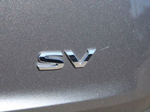 Used 2023 Nissan Rogue SV FWD image 9