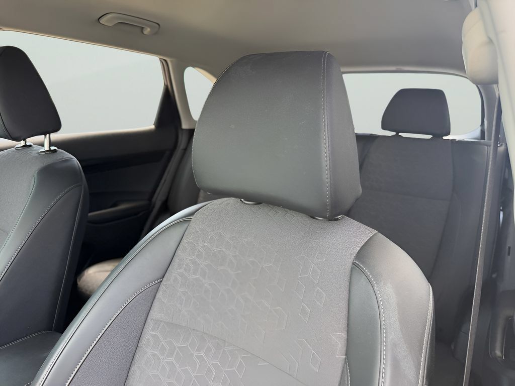 Used 2026 Kia Seltos S FWD image 16