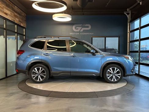 Used 2023 Subaru Forester Limited AWD/4WD image 2