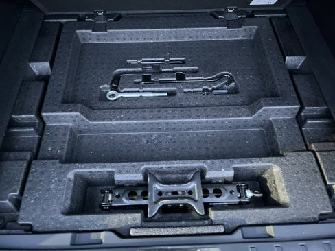 Used 2022 Subaru Outback Premium image 12