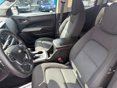 Used 2022 Chevrolet Colorado LT w/ LT Convenience Package AWD/4WD image 14