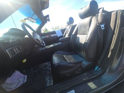 Used 2003 Ford Thunderbird image 29